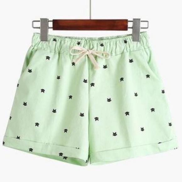 $20 for All shorts left Comfy Cat Shorts - Picture 2 of 8